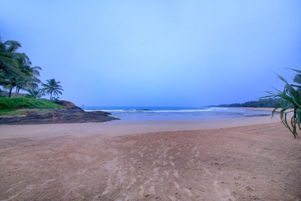 Rockside Beach Resort Бентота Экстерьер фото