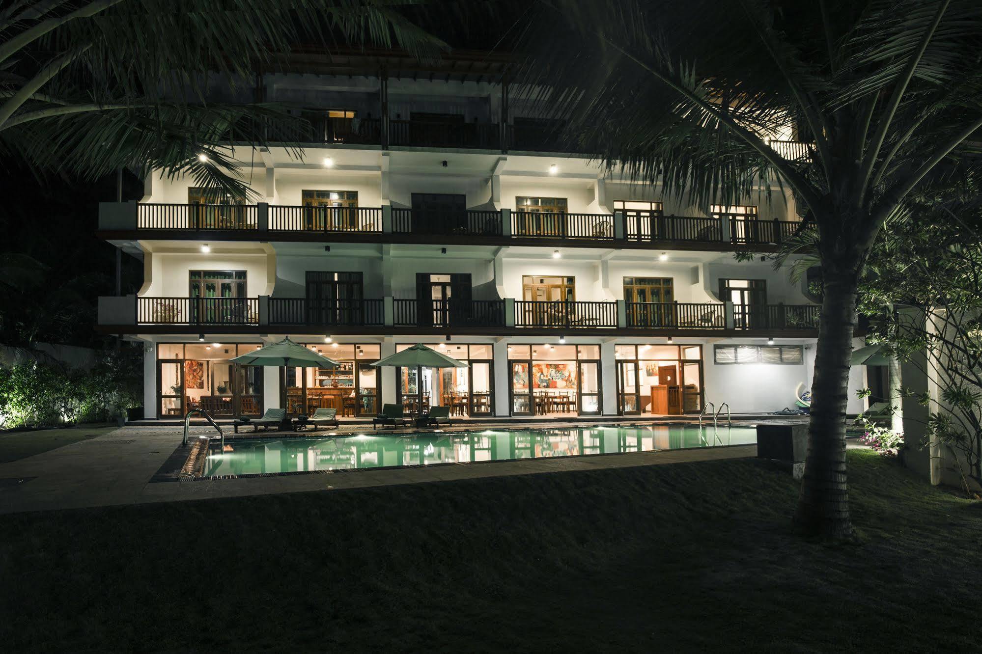 Rockside Beach Resort Бентота Экстерьер фото
