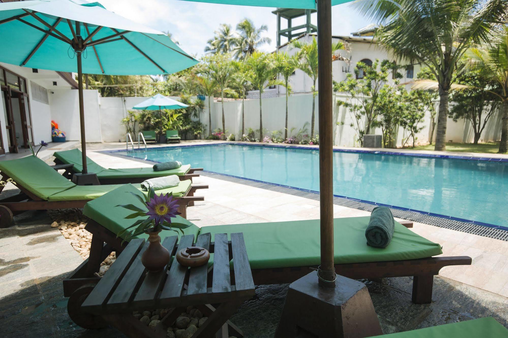 Rockside Beach Resort Бентота Экстерьер фото
