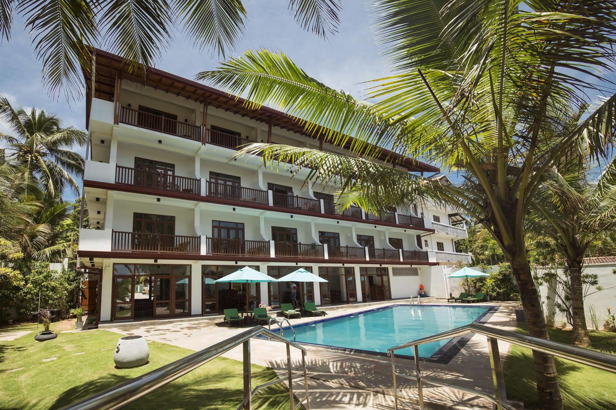 Rockside Beach Resort Бентота Экстерьер фото